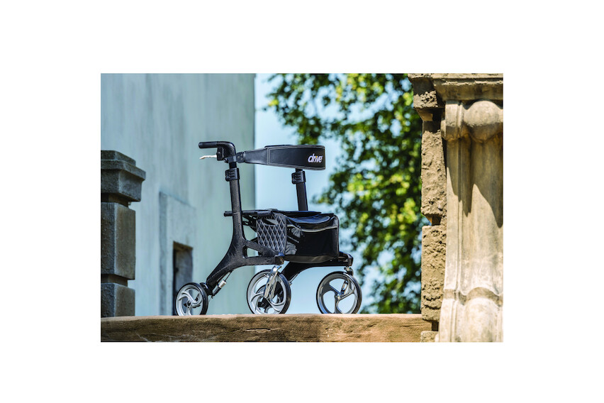 Drive Rollator Nitro Carbon