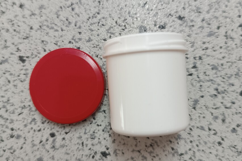 Salbendose mit rotem Deckel 10 g / 12 ml
